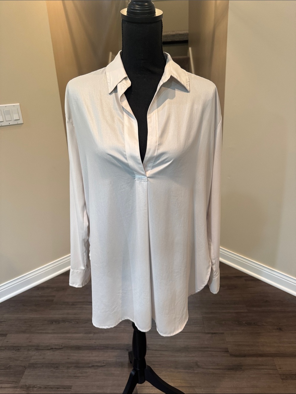 Fifteen Twenty Cream V-Neck Collared Tunic